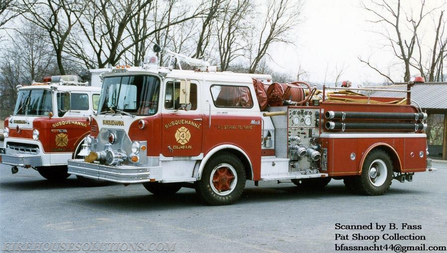 1971 Mack CF600 Pumper